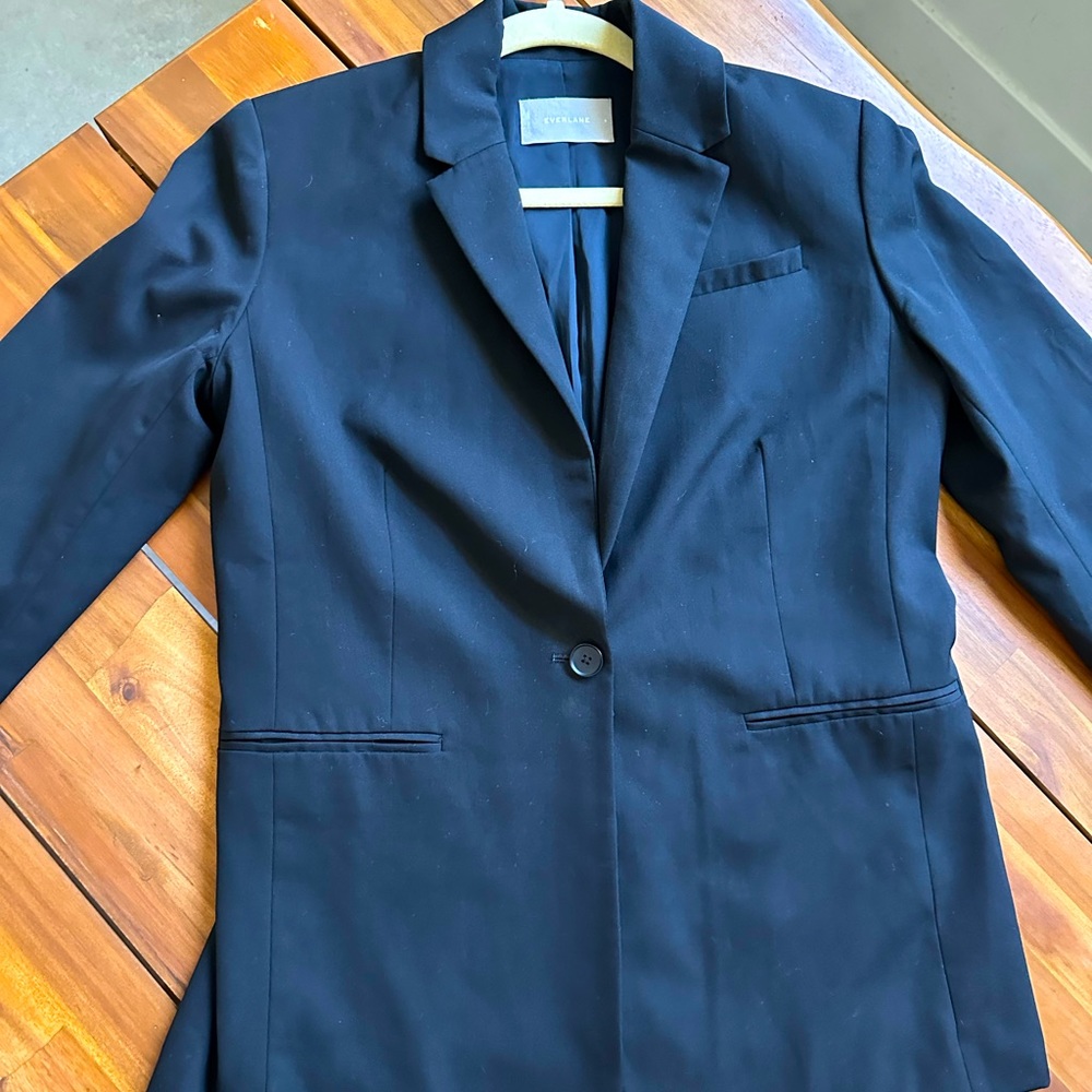 Everlane black blazer